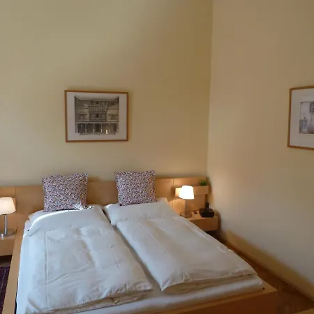 Stadtnest Bed&Breakfast