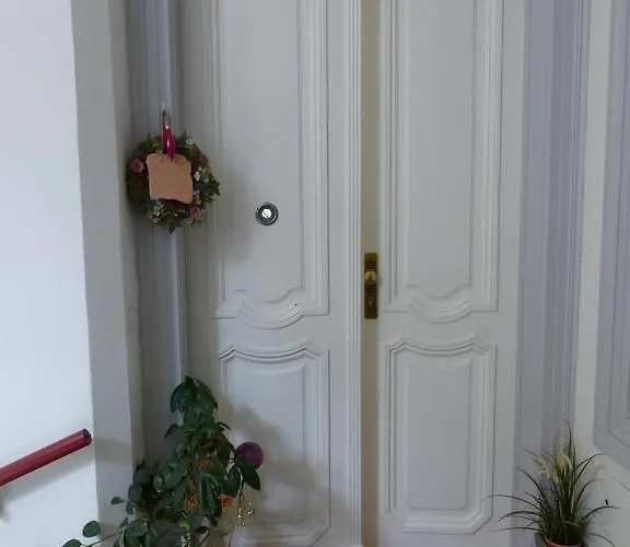 לינה וארוחת בוקר Stadtnest